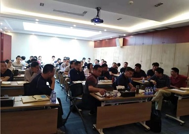 夯實基礎，提升素質(zhì)，房管中(zhōng)心開展拆遷知識培訓